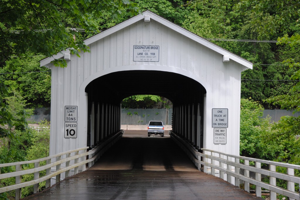 Goodpasture Bridge i byen Vida