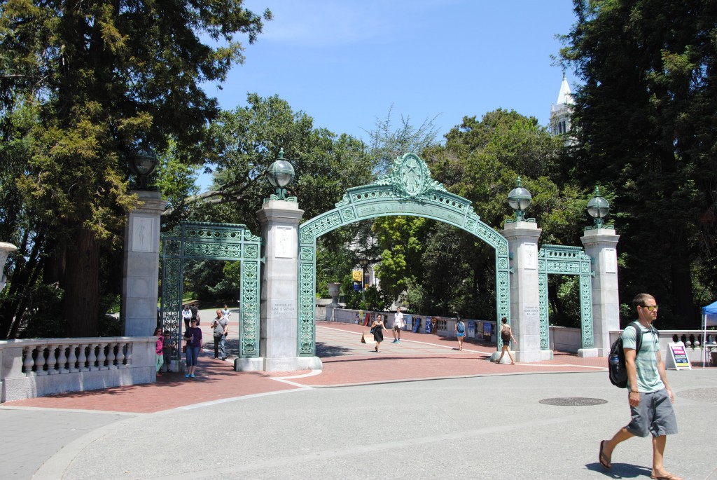 Hovedindgangen til University of California, Berkeley